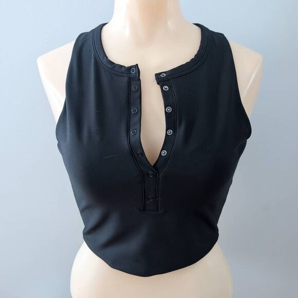 YPB Curve Love Athletic Button Snap Crop Top Black - Picture 2 of 6